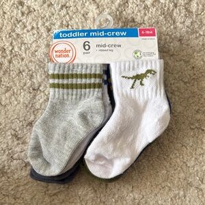 Wonder Nation Toddler Socks - Gray and White with Green